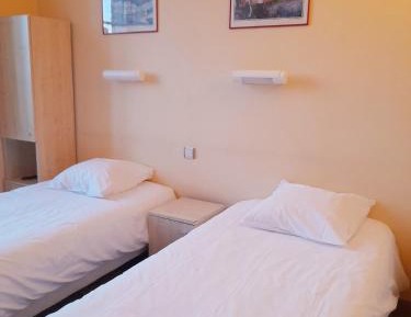 Triple Room with TV