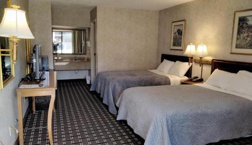 Double Room with Two Double Beds - Non-Smoking