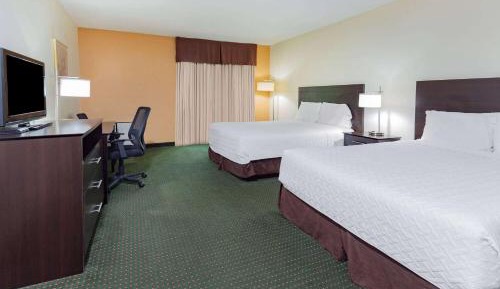Superior Queen Room with Two Queen Beds - Non-Smoking