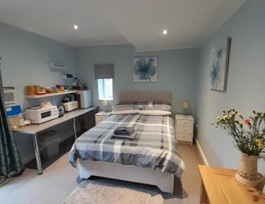 Deluxe Double Room with Shower