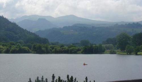 One-Bedroom Apartment with Balcony