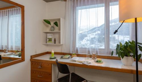 Single Room with Shared Toilet