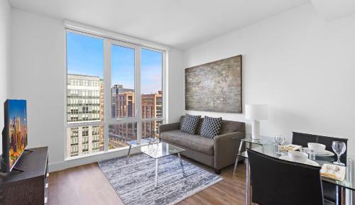 Luxury One Bedroom Apartment