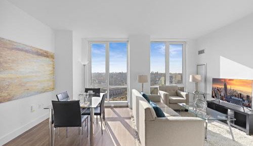 Luxury Two Bedroom Apartment 