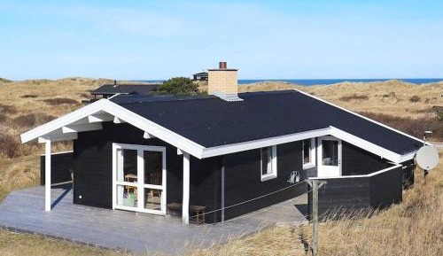 Three-Bedroom Vacation Home 