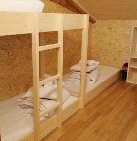 Basic Triple Room with Shared Bathroom