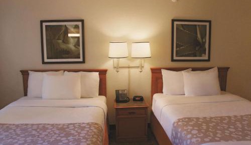 Double Room with Two Double Beds and Bath Tub - Mobility/Hearing Accessible - Non-Smoking