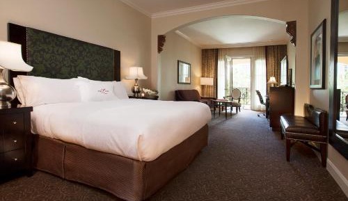 Premium Room, 1 King Bed, Balcony