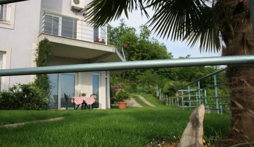 Two-Bedroom Apartment with Terrace and Sea View - Ground Floor