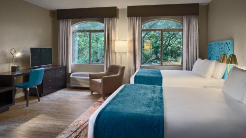 Standard Room with Two Queen Beds