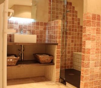 Double Room - "Vinum Follis -1"