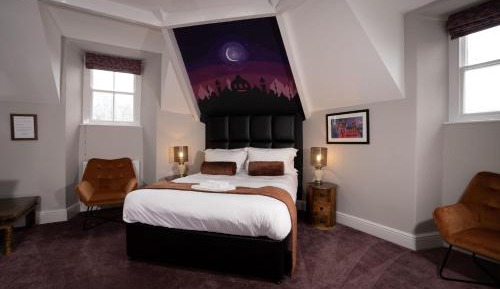 Premier Arabian Room 