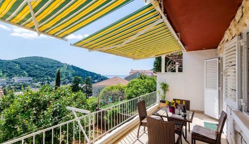 Superior Two-Bedroom Apartment with Terrace and Sea View
