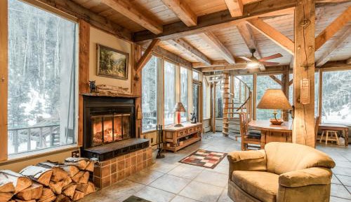 Three-Bedroom Vacation Home 