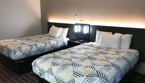 2 Full Beds - Non-Smoking, Micfridge