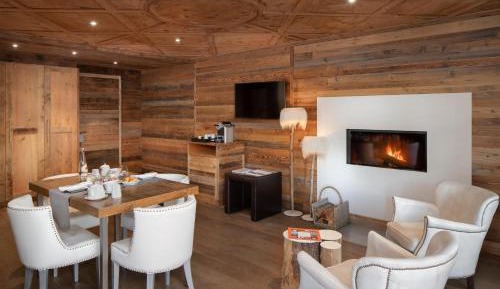 Luxury Suite (2 Adults)