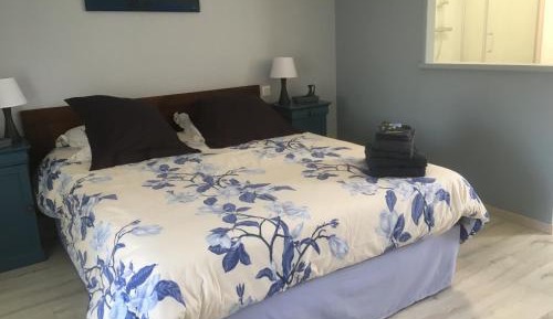 Queen Room with Garden View