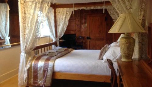 Double Suite Room with Four Poster Bed