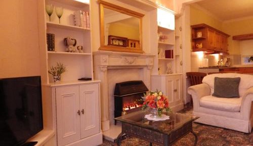 One-Bedroom Apartment (2 Adults)