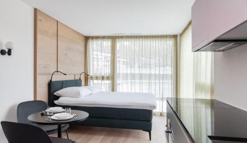 Corner Studio
