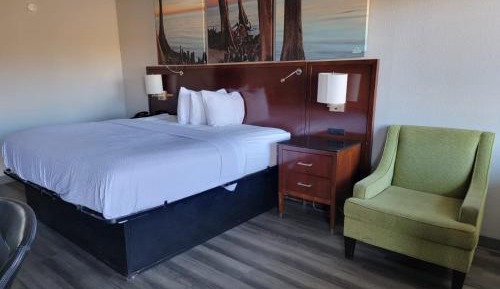 King Room - Exterior Hall/Smoking