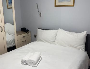 Deluxe Double Room with Shower