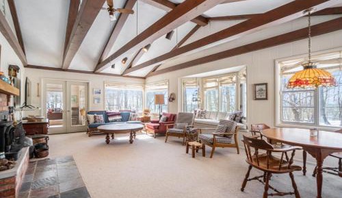 Three-Bedroom Vacation Home 