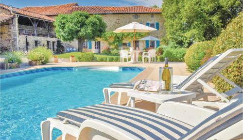 Six-Bedroom Holiday Home