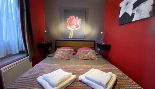 Deluxe Apartment