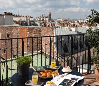 Deluxe Room with Panoramic City View with terrace