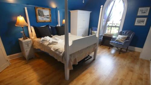 Queen Suite