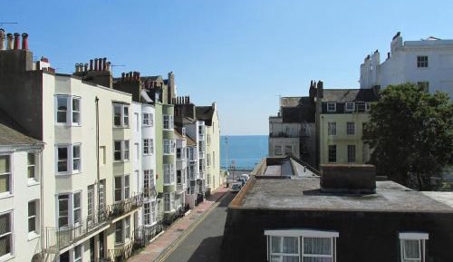 Single Room with Shared Toilet