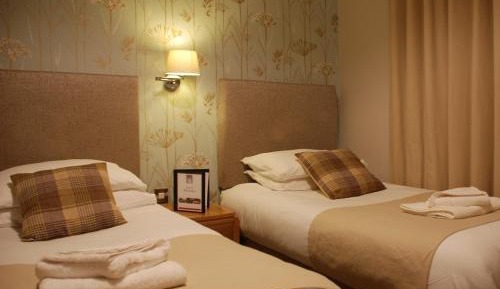 Twin Room with Shower