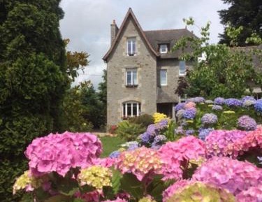 Queen Room with Garden View