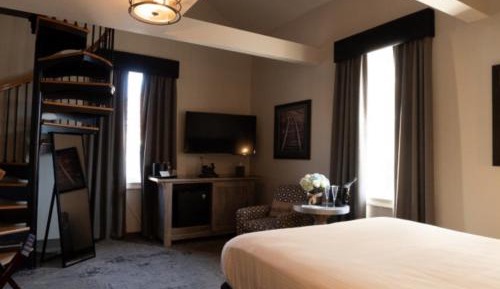 Queen Suite