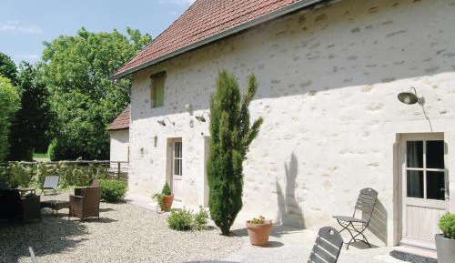 Two-Bedroom Holiday Home