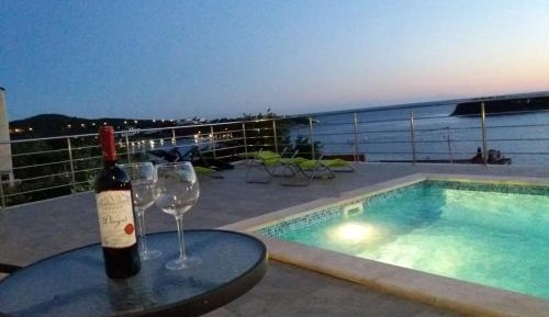 Studio Apartment with Sea View