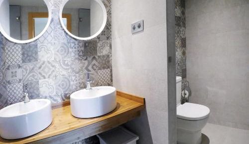 Bed in 4-Bed Mixed Dormitory Room with Private Bathroom