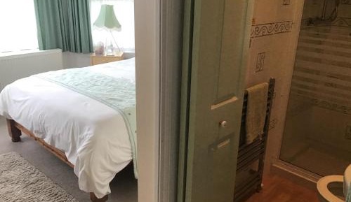 Deluxe Double Room with Shower