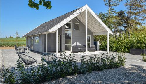 Three-Bedroom Vacation Home 
