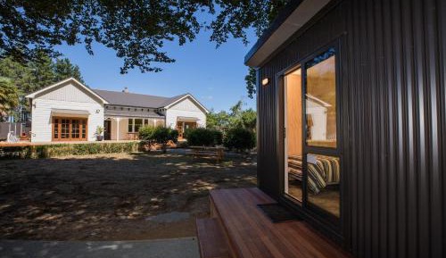 Standard Twin Room with Garden View
