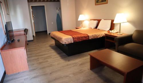 Deluxe Queen Room