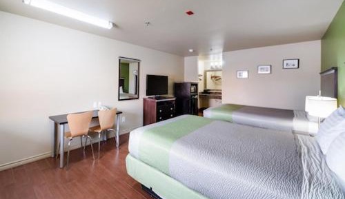 Deluxe Double Room with Bath