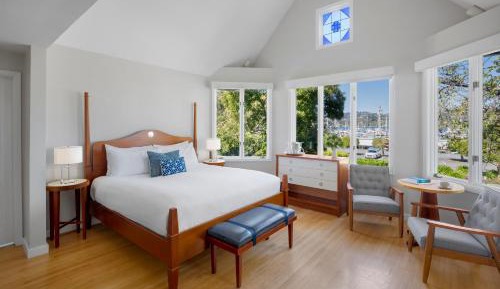 Lower Hillside Cottage