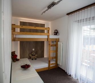 Family Room (2 Adults + 2 Children)