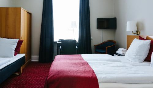 Economy Double Room with Shared Bathroom
