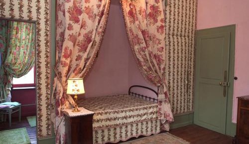 Twin Room with Private Bathroom