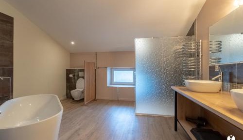 Deluxe Double Room with Bath