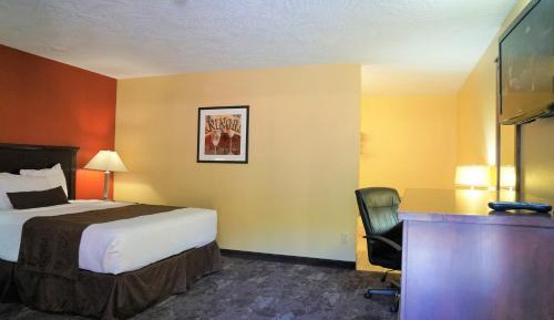 Standard Queen Room