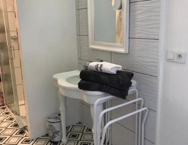 Double Room with Garden View- 2nd Floor